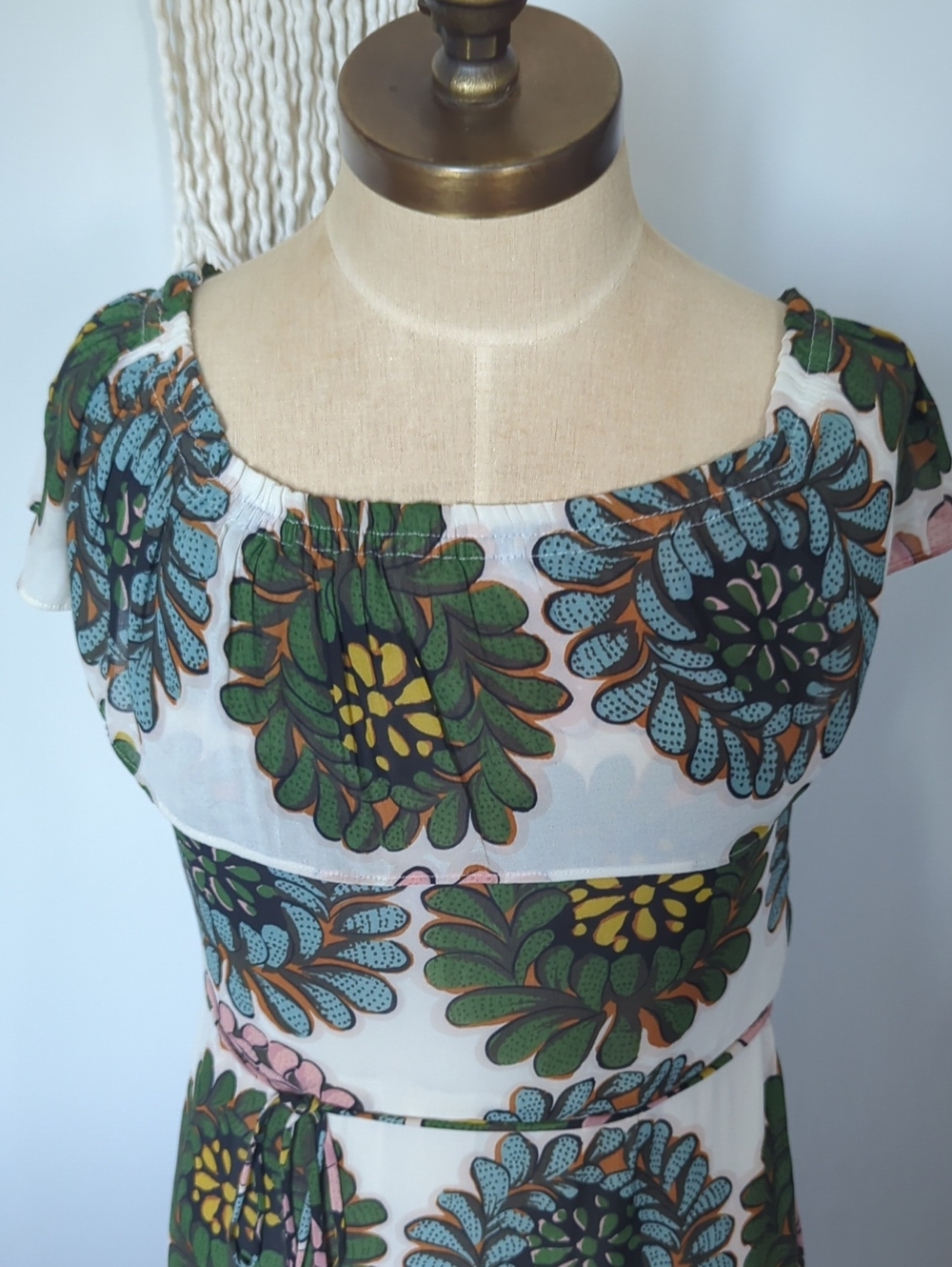 LOFT Off-Shoulder Floral Maxi Dress in Pink, Green & Blue, Size 6 - Picture 4 of 8